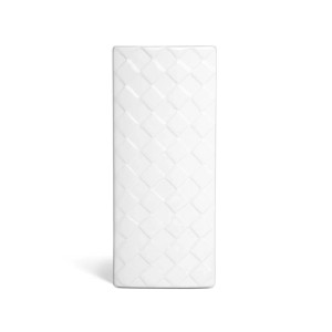 Biały, prostokątny nawilżacz powietrza z wzorem w romby.