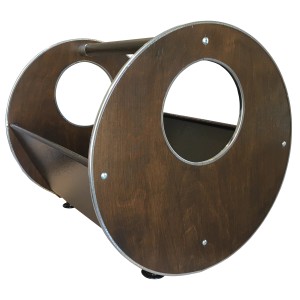 Drewniany kosz na drewno z uchwytem, ciemne drewno, akcesoria kominkowe.