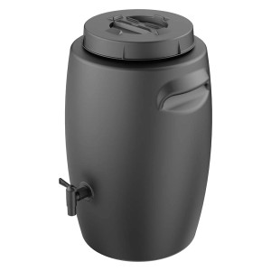 Czarny kompostownik z pokrywą i kranem.