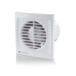 Biały t.b.t. zewnętrzny wentylator ścienny do montażu na ścianie.
