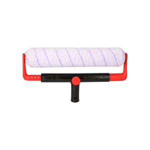 Wałek malarski t.b.t. z czerwoną rączką. Wałek do malowania ścian.