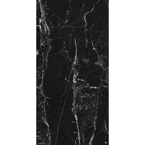 Czarna płytka podłogowa z efektem marmuru, odpowiednia do wnętrz.