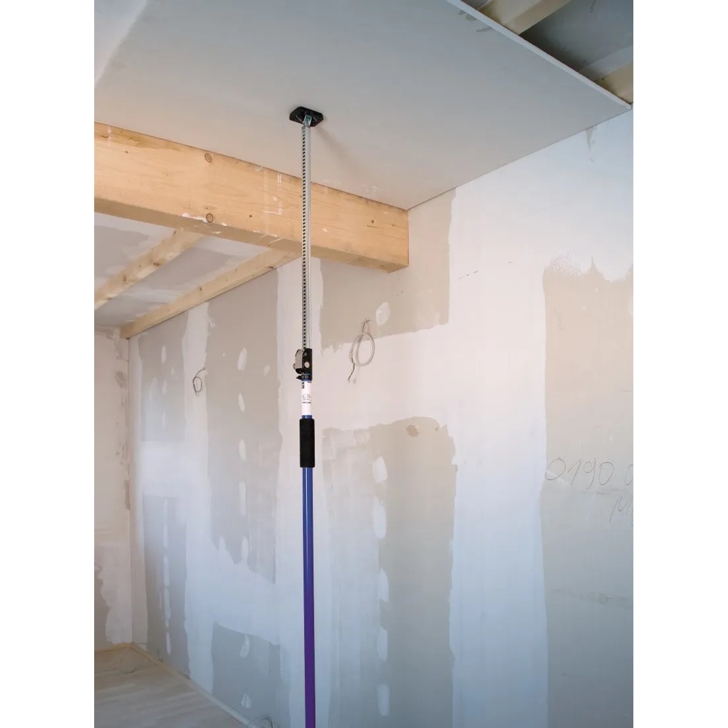Podpora sufitowa LUX Comfort, 160-290 cm, używana do podtrzymywania sufitu.
