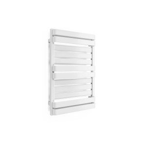 Biały grzejnik t.b.t. z poziomymi elementami grzewczymi.