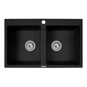 Czarny zlewozmywak granitowy t.b.t. z dwiema komorami i zaworami koszyczkowymi.