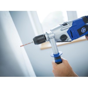 Wiertło uniwersalne LUX 10 mm w użyciu: Wiercenie w ścianie wiertarką udarową.