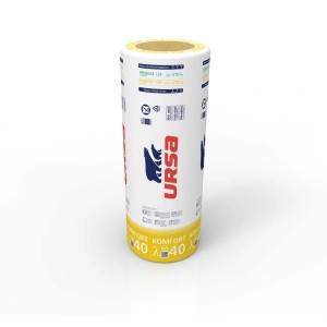 Rolka wełny mineralnej Ursa, zapakowana w folię z logo Ursa.