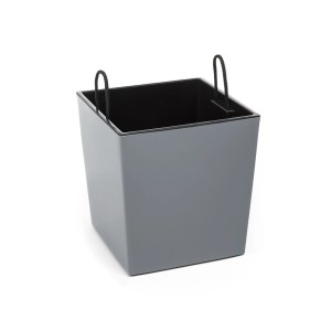 Szara doniczka t.b.t. z czarnymi uchwytami.