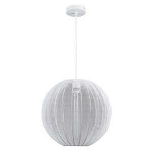 Biała lampa wisząca t.b.t. z okrągłym kloszem z delikatnej tkaniny.