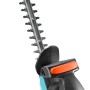 Elektryczne nożyce do żywopłotu Gardena EasyCut 420/45 z ostrzem 45 cm i ergonomicznym uchwytem.