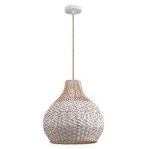 Lampa wisząca z rattanu, biała i naturalna.