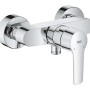 Bateria prysznicowa Grohe QuickFix Start do montażu ściennego, chromowana, z jednouchwytową dźwignią.