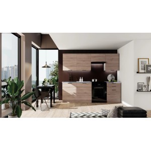 t.b.t. Zestaw mebli kuchennych w kolorze drewna z szafkami wiszącymi i czarnym piekarnikiem.