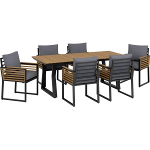 Zestaw mebli ogrodowych ze stołem jadalnym o wyglądzie drewna i 6 krzesłami z szarymi poduszkami.