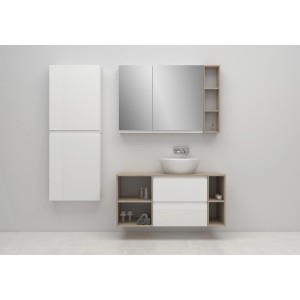 Nowoczesny zestaw łazienkowy z szafką lustrzaną, szafką pod umywalkę i szafką wysoką w kolorze białym i drewnopodobnym.