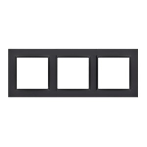 Czarna ramka t.b.t. na trzy włączniki/gniazdka.