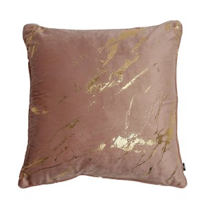 Dekoracyjna poduszka t.b.t. ze złotym marmurkowym wzorem na różowym aksamicie.