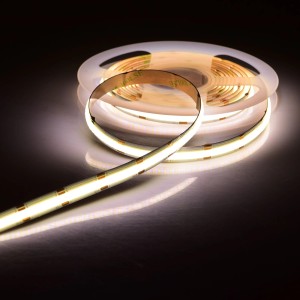 Zwinięta taśma LED t.b.t., ciepłe białe światło.