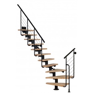 Nowoczesne schody wewnętrzne z drewnianymi stopniami i czarną metalową barierką.