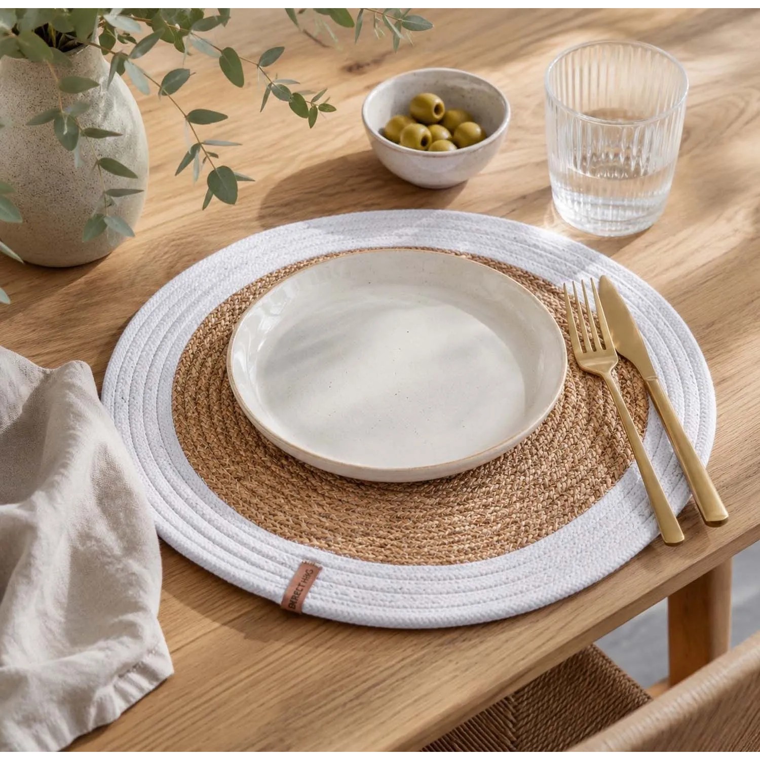 Tajemniczy Ogród Podkładka na stół LEILA śr. 35 cm biała_2