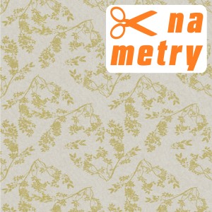 Obrus z motywem kwiatowym, sprzedawany na metry.