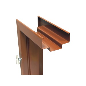 Brązowa ościeżnica drzwiowa t.b.t. - zbliżenie. Solidna konstrukcja do wnętrz.