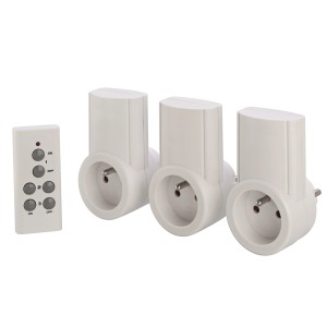 Zestaw przełączników bezprzewodowych, 4-częściowy, biały: 3 przełączniki i 1 pilot do sterowania urządzeniami elektrycznymi.