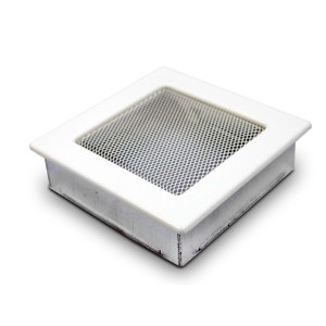 Kwadratowa kratka wentylacyjna do akcesoriów kominkowych, biała ramka z metalową siatką.