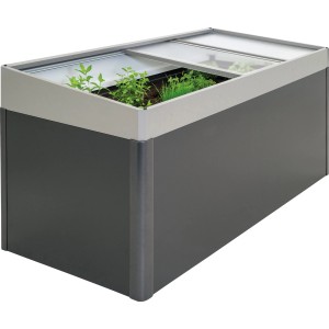Biohort metalowa szklarnia na podwyższoną grządkę 2 x 1 z roślinami.