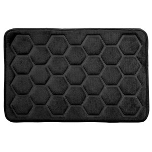 Czarna mata łazienkowa z wzorem heksagonalnym.