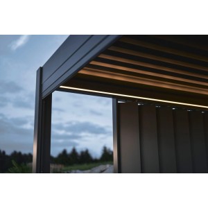 Listwa LED Biohort do pergoli 3x3 m z ciepłym białym światłem, nastrojowe oświetlenie tarasu.
