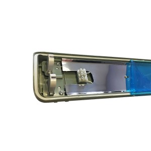 Wewnętrzny widok oprawy hermetycznej t.b.t., szczegóły gniazda i zacisku