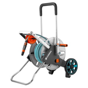 Zestaw wózka na wąż Gardena Aqua Roll M z wężem 30 m i akcesoriami.