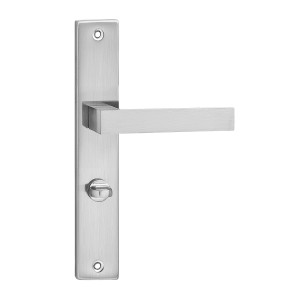 Nowoczesna klamka do drzwi ze stali nierdzewnej. Klamka z długim szyldem do drzwi wewnętrznych.