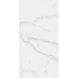 Biała płytka ścienna z efektem marmuru.