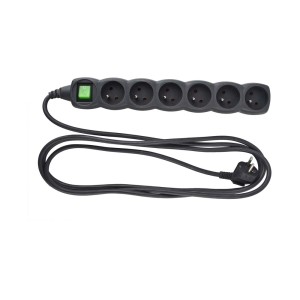 Czarna listwa zasilająca t.b.t. z sześcioma gniazdami i włącznikiem.