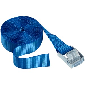 Niebieski pas mocujący (25 mm x 5 m) z klamrą zaciskową ze stali, zwinięty.