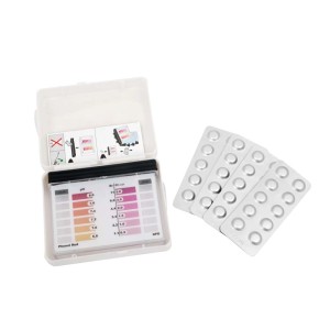 Zestaw do testowania basenu do dezynfekcji: Tester ze skalą kolorów i tabletkami.