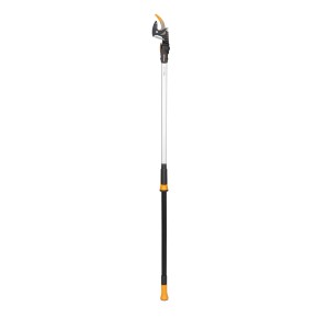Sekator nożycowy Fiskars PowerGearX UPX82 do gałęzi o średnicy do 32 mm.