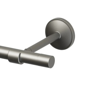 Zbliżenie szarego karnisza t.b.t. z mocowaniem ściennym.