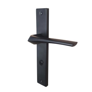 Czarna klamka do drzwi z płaską rozetą. Klamka do drzwi wewnętrznych.