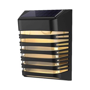 Czarny kinkiet solarny t.b.t. do użytku zewnętrznego.