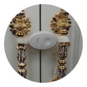 t.b.t. Zabezpieczenie szafek z paskiem, białe, dla bezpieczeństwa dzieci.