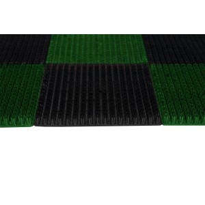 Zbliżenie zielono-czarnej wycieraczki.