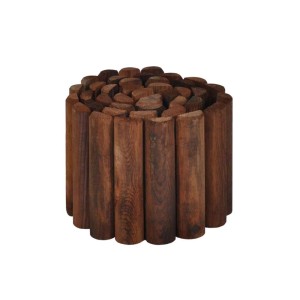 Brązowa palisada drewniana do ścieżek ogrodowych i obrzeży rabat.