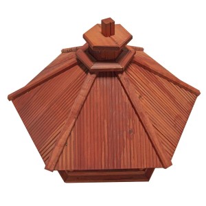 Drewniany karmnik dla ptaków z sześciokątnym dachem, widok z góry.