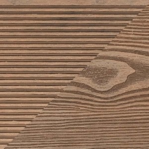 Brązowa deska tarasowa t.b.t. z rowkowaną i gładką powierzchnią.