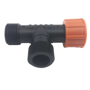 Trójnik do nawadniania podziemnego, czarny z pomarańczową nakrętką.
