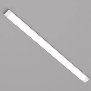 Biała lampa LED t.b.t. do warsztatu i nie tylko.