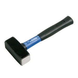 Młotek brukarski LUX 1500g z trzonkiem z włókna szklanego, idealny dla majsterkowiczów i profesjonalistów.